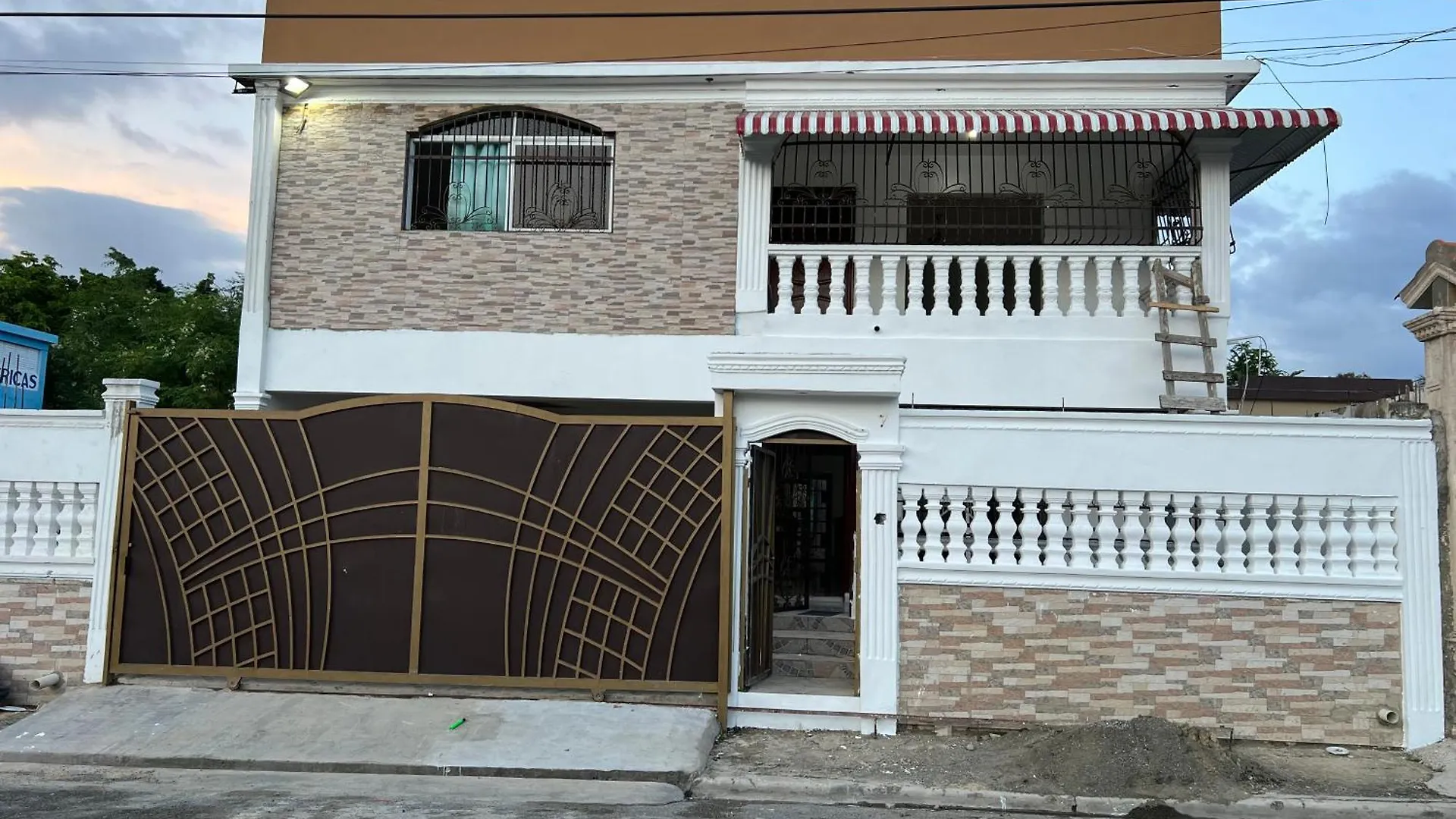 Casa Las Americas La Alianza